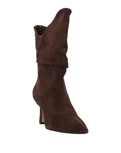 https://images.styletyx.com/images/dark-brown-ankle-boot-prezioso-1446615_2.webp