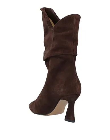https://images.styletyx.com/images/dark-brown-ankle-boot-prezioso-1446615_3.webp