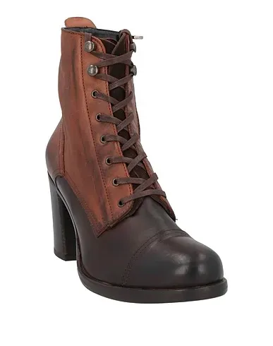 https://images.styletyx.com/images/dark-brown-leather-ankle-boot-alberto-fermani-1005138178_2.webp