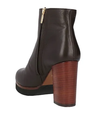 https://images.styletyx.com/images/dark-brown-leather-ankle-boot-anima-872525671_3.webp