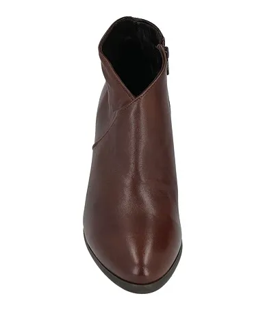 https://images.styletyx.com/images/dark-brown-leather-ankle-boot-j-save-872677928_4.webp