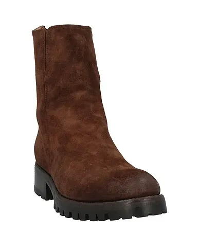 https://images.styletyx.com/images/dark-brown-leather-ankle-boot-jo-ghost-13219440_2.webp
