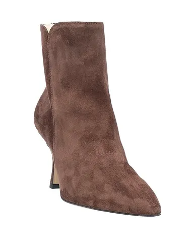 https://images.styletyx.com/images/dark-brown-leather-ankle-boot-prezioso-635119_2.webp