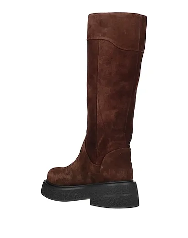 https://images.styletyx.com/images/dark-brown-leather-boots-boemos-3290338_3.webp