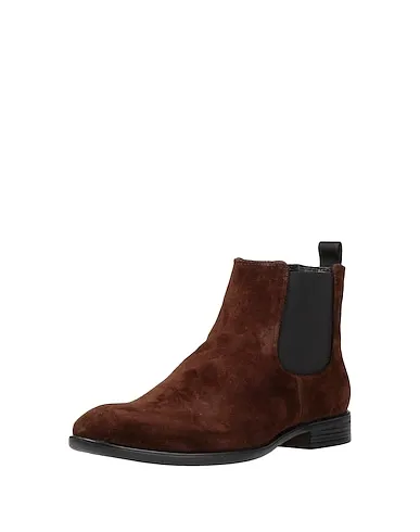 https://images.styletyx.com/images/dark-brown-leather-boots-vagabond-shoemakers-12950310_2.webp