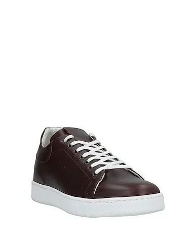 https://images.styletyx.com/images/dark-brown-leather-sneakers-tsd12-1006194304_2.webp