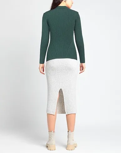 https://images.styletyx.com/images/dark-green-knitted-sweater-ami-alexandre-mattiussi-3317425_3.webp
