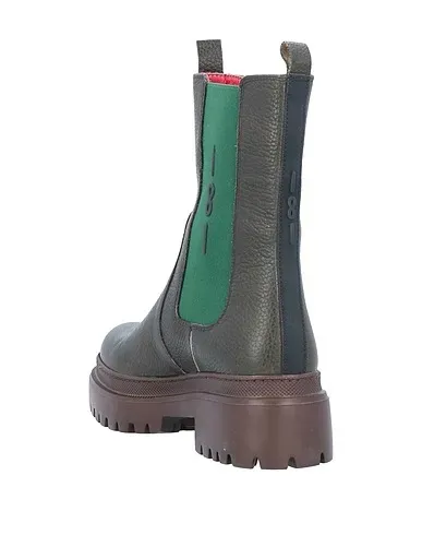https://images.styletyx.com/images/dark-green-leather-ankle-boot-181-2517583_3.webp