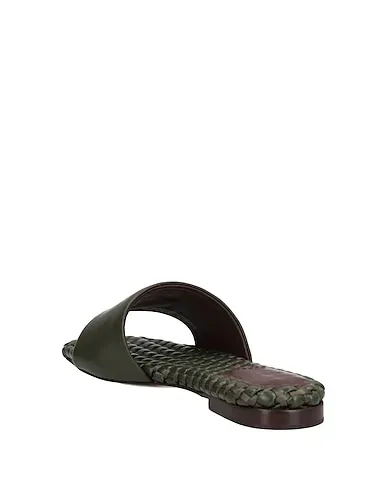 https://images.styletyx.com/images/dark-green-leather-sandals-hazy-13302595_3.webp