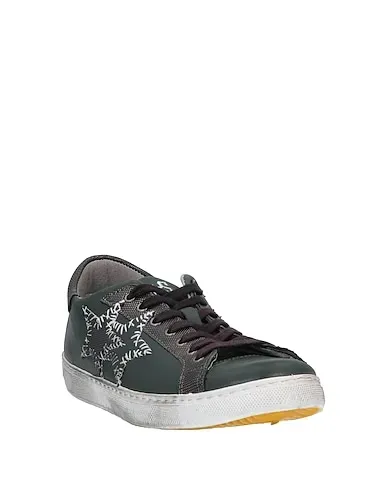 https://images.styletyx.com/images/dark-green-leather-sneakers-2star-494436329_2.webp