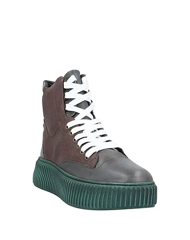 https://images.styletyx.com/images/dark-green-leather-sneakers-manas-2936526_2.webp