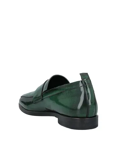 https://images.styletyx.com/images/dark-green-loafers-preventi-1906231332_3.webp