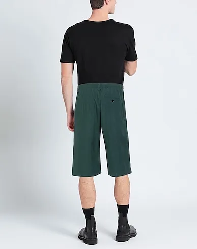 https://images.styletyx.com/images/dark-green-plain-weave-cropped-pants-culottes-lemaire-13064405_3.webp