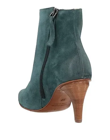 https://images.styletyx.com/images/deep-jade-leather-ankle-boot-1725-a-1003863071_3.webp