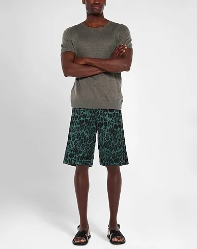 https://images.styletyx.com/images/deep-jade-plain-weave-shorts-bermuda-andersson-bell-3090298_2.webp