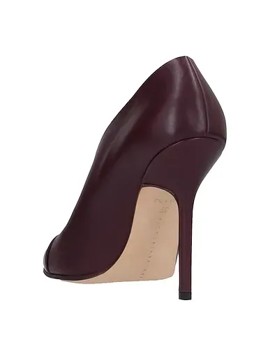 https://images.styletyx.com/images/deep-purple-pump-victoria-beckham-3267475_3.webp