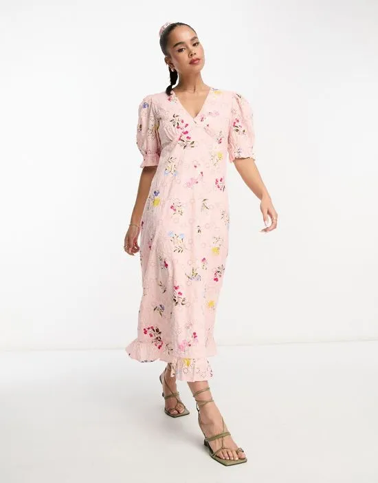 https://images.styletyx.com/images/demi-puff-sleeve-broderie-midi-dress-in-blush-floral-nobody-s-child-13431919_4.webp