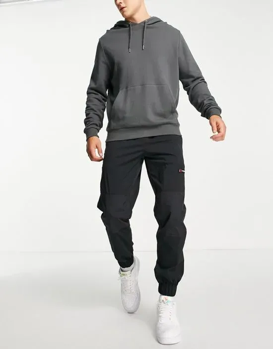 https://images.styletyx.com/images/detentes-sweatpants-in-black-berghaus-438489103_4.webp