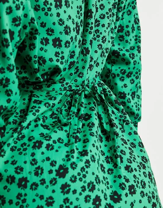 https://images.styletyx.com/images/ditsy-floral-belted-mini-shirt-dress-in-emerald-green-wednesday-s-girl-13060683_4.webp