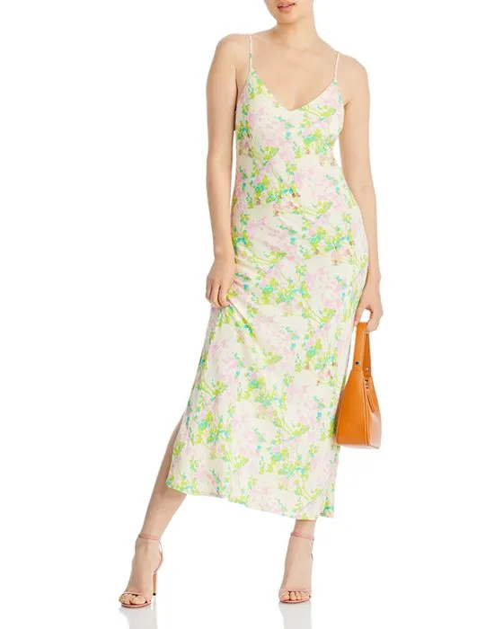 https://images.styletyx.com/images/doom-floral-slip-dress-essentiel-antwerp-13327839_2.webp
