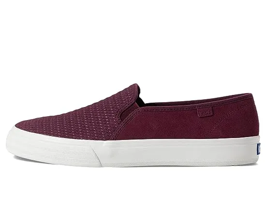 https://images.styletyx.com/images/double-decker-emboss-suede-keds-13055934_4.webp