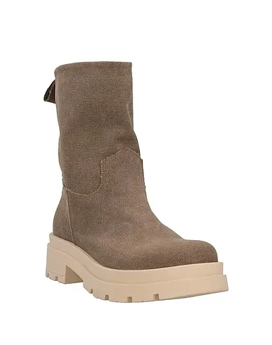 https://images.styletyx.com/images/dove-grey-canvas-ankle-boot-noa-a-13104207_2.webp