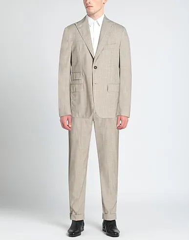 https://images.styletyx.com/images/dove-grey-cool-wool-suits-eleventy-1352089837_3.webp