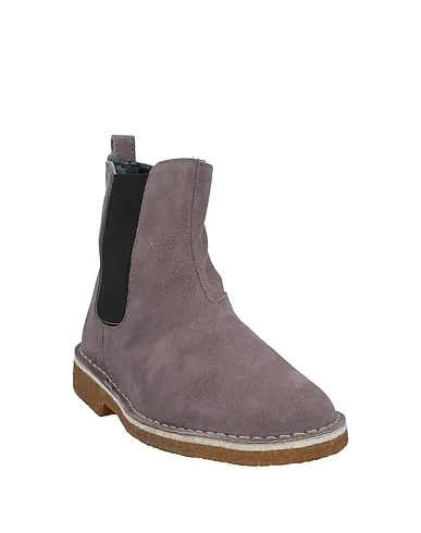 https://images.styletyx.com/images/dove-grey-leather-ankle-boot-loriblu-1327535_2.webp