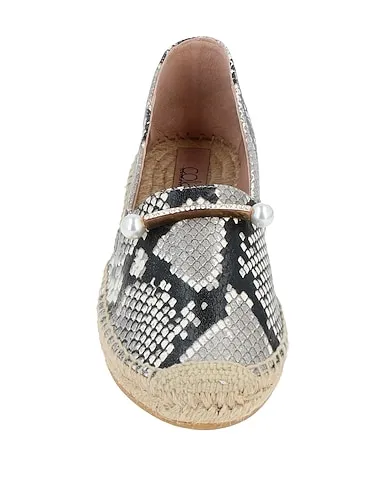 https://images.styletyx.com/images/dove-grey-leather-espadrilles-coliac-martina-grasselli-865042_4.webp