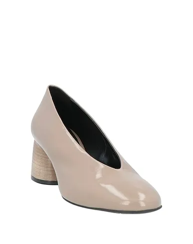 https://images.styletyx.com/images/dove-grey-leather-pump-halmanera-711061159_2.webp