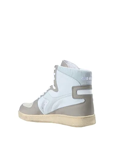 https://images.styletyx.com/images/dove-grey-leather-sneakers-mi-basket-diadora-heritage-2658143_3.webp