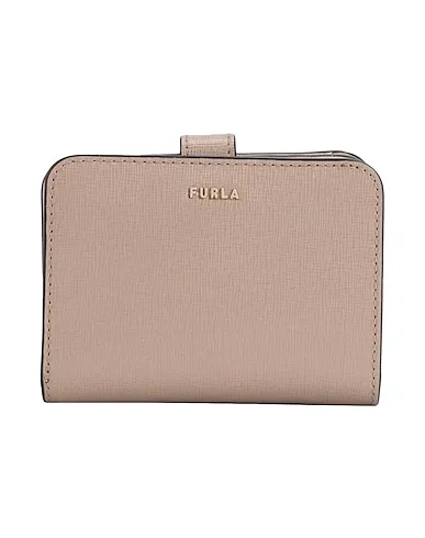 https://images.styletyx.com/images/dove-grey-leather-wallet-furla-babylon-s-compact-wallet-furla-2541192_1.webp