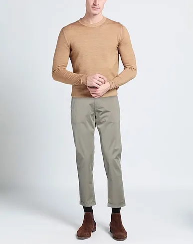 https://images.styletyx.com/images/dove-grey-plain-weave-casual-pants-0-zero-construction-85860356_2.webp