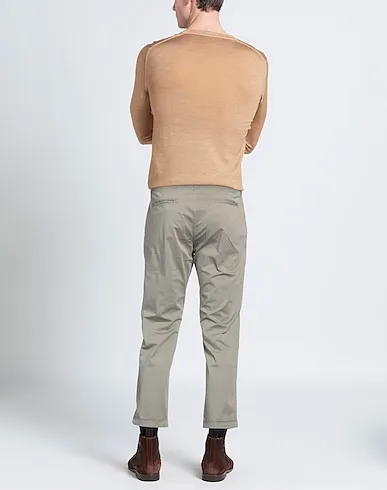 https://images.styletyx.com/images/dove-grey-plain-weave-casual-pants-0-zero-construction-85860356_3.webp