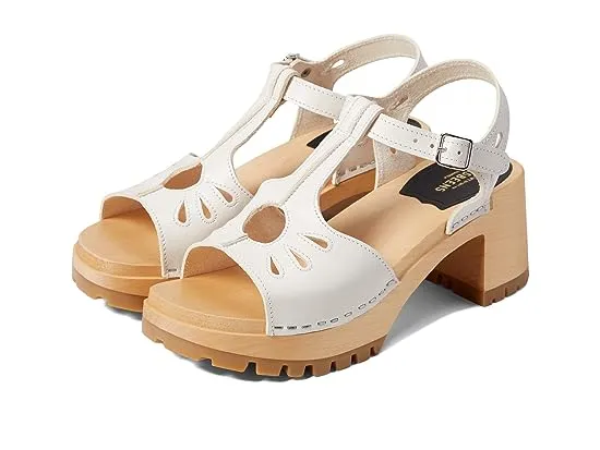 https://images.styletyx.com/images/dr-clog-swedish-hasbeens-13206084_1.webp
