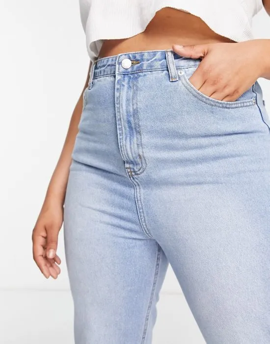 https://images.styletyx.com/images/dtt-plus-emma-super-high-waisted-mom-jeans-in-light-blue-wash-don-t-think-twice-plus-1960880_4.webp