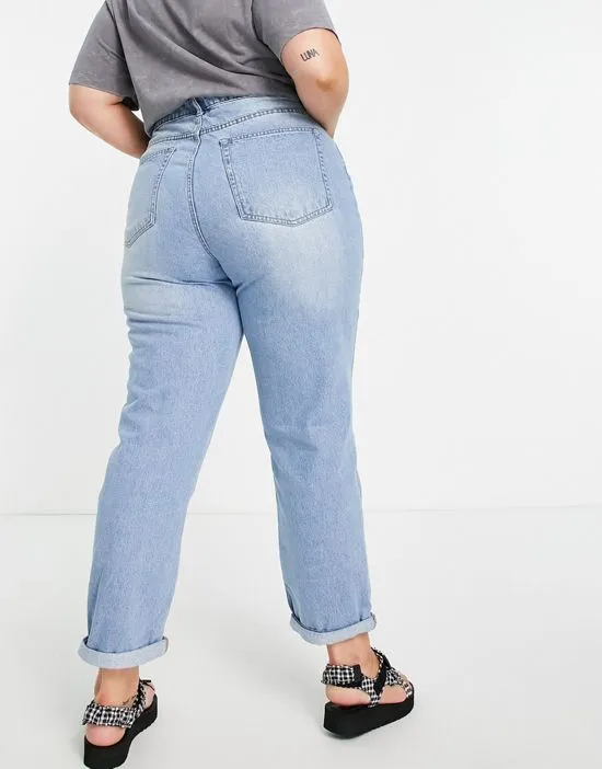https://images.styletyx.com/images/dtt-plus-veron-relaxed-fit-mom-jeans-in-light-blue-wash-don-t-think-twice-plus-1956995_2.webp