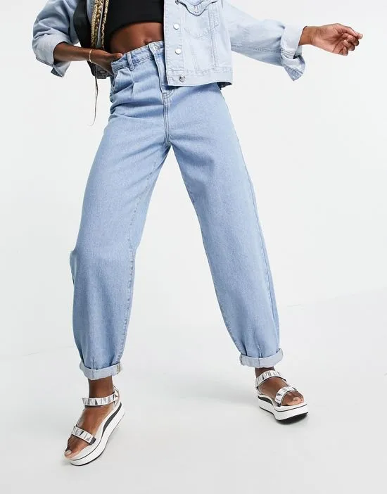 https://images.styletyx.com/images/dtt-tall-grace-balloon-leg-jeans-in-light-blue-don-t-think-twice-tall-1924192_3.webp