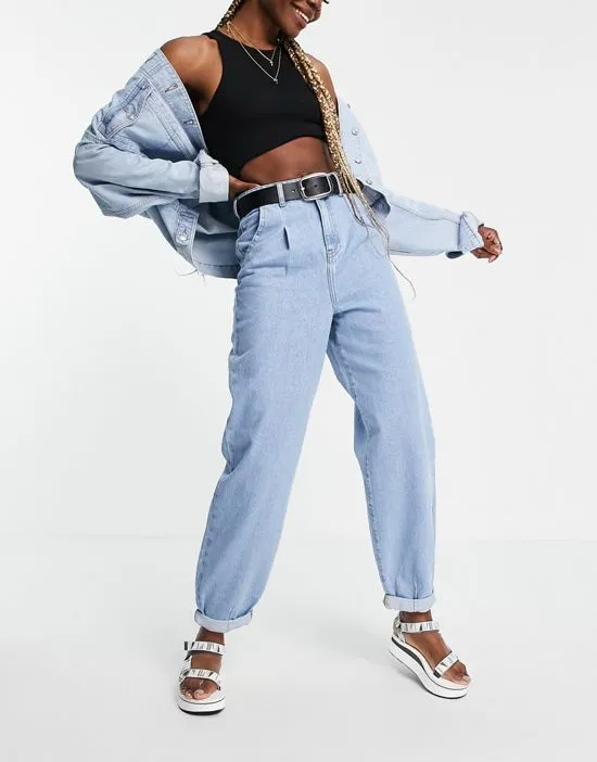 https://images.styletyx.com/images/dtt-tall-grace-balloon-leg-jeans-in-light-blue-don-t-think-twice-tall-1924192_4.webp