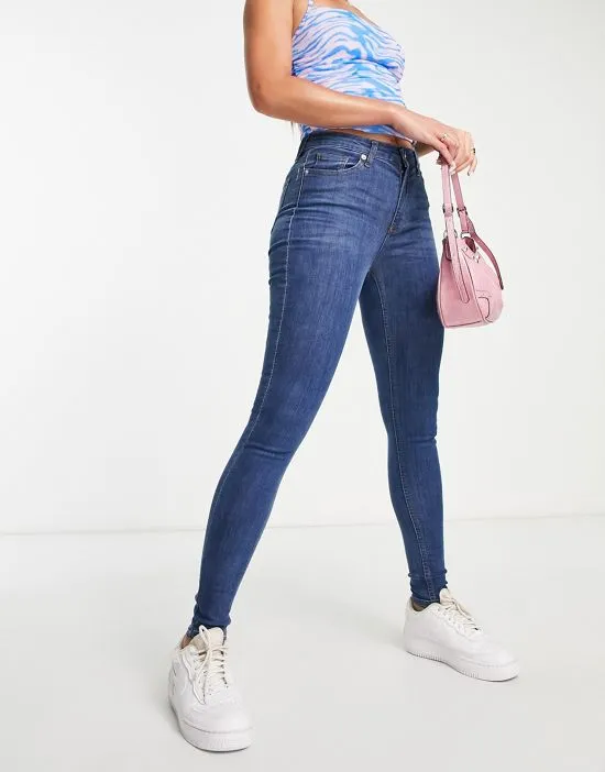 https://images.styletyx.com/images/dtt-tall-jo-mid-rise-skinny-jeans-in-mid-blue-wash-don-t-think-twice-tall-2718372_4.webp