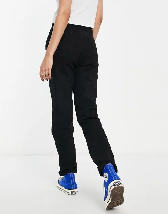 https://images.styletyx.com/images/dtt-tall-lou-mom-jeans-in-black-don-t-think-twice-tall-2804496_2.webp