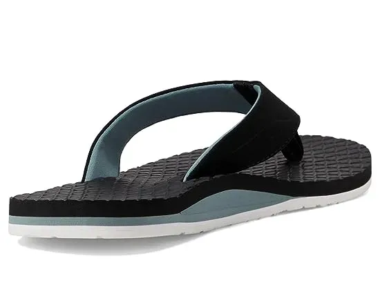 https://images.styletyx.com/images/eco-recliner-2-sandals-volcom-1980924156_5.webp