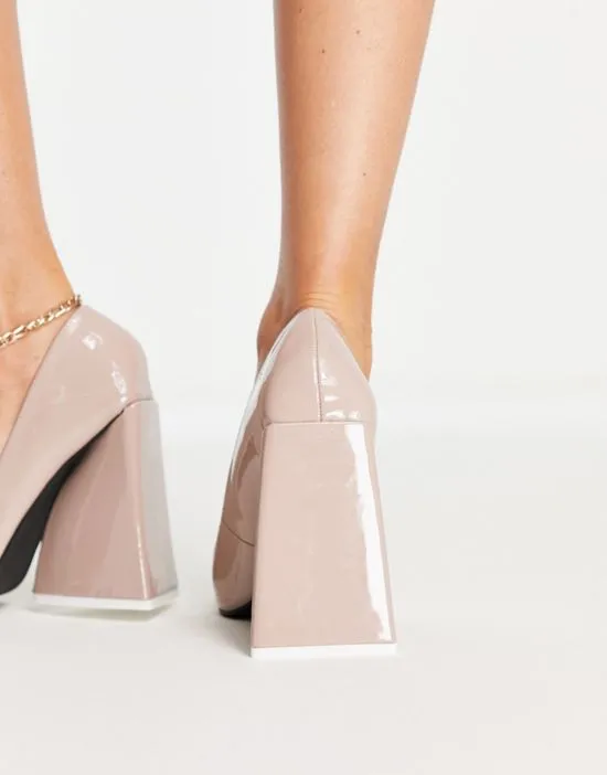 https://images.styletyx.com/images/ego-as-i-am-statement-block-heel-shoes-in-beige-patent-ego-1734642_4.webp