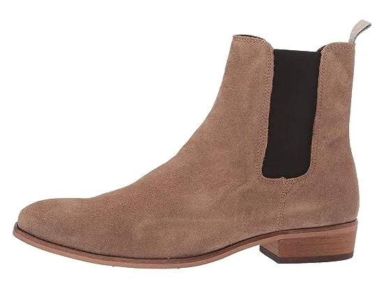 https://images.styletyx.com/images/eli-chelsea-suede-shoe-the-bear-13509359_4.webp