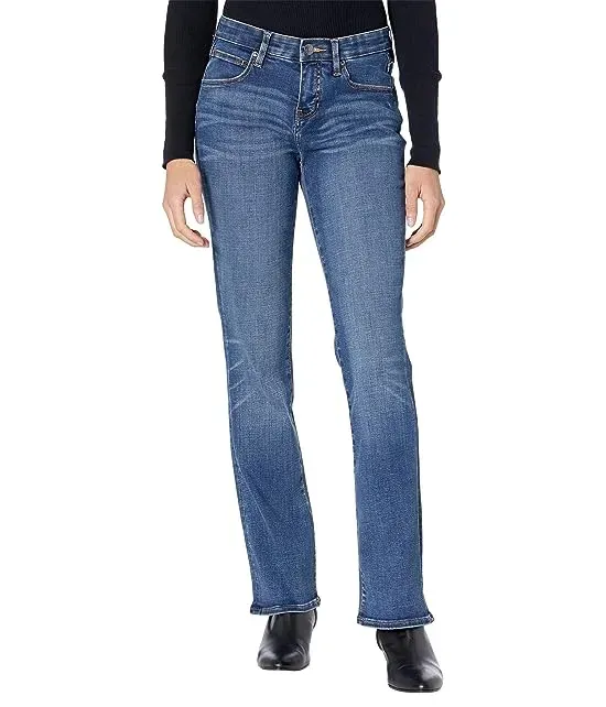 https://images.styletyx.com/images/eloise-best-kept-secrety-bootcut-jeans-in-reprieve-denim-jag-jeans-1800834_1.webp