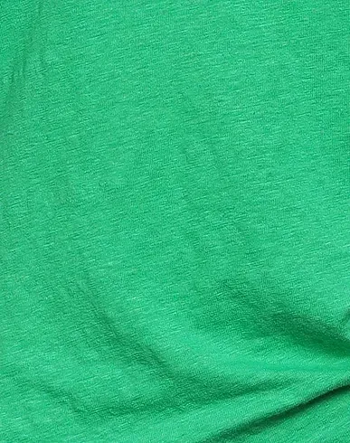 https://images.styletyx.com/images/emerald-green-jersey-t-shirt-nude-13097859_4.webp
