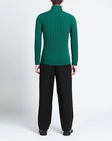 https://images.styletyx.com/images/emerald-green-knitted-turtleneck-wool-co-13354873_3.webp