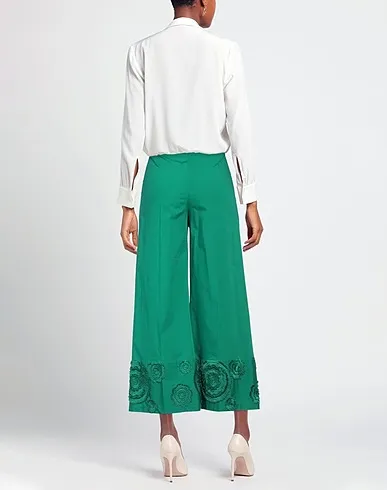 https://images.styletyx.com/images/emerald-green-plain-weave-casual-pants-1-one-3077090_3.webp