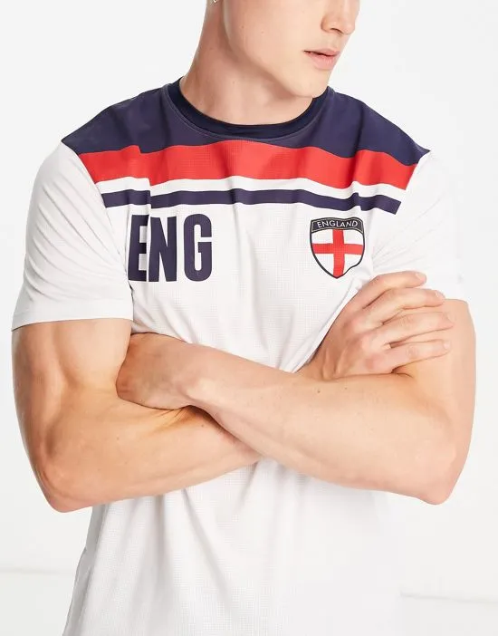 https://images.styletyx.com/images/england-football-supporters-t-shirt-in-white-threadbare-fitness-13629987_3.webp
