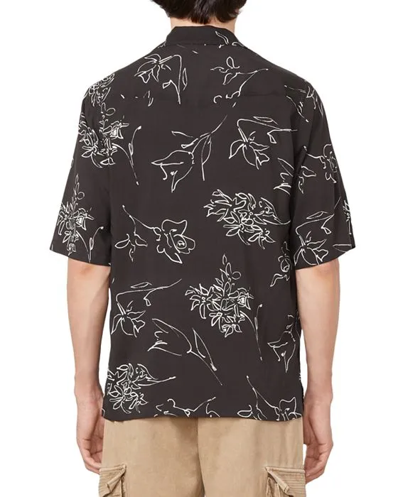 https://images.styletyx.com/images/eren-short-sleeve-calligraphy-print-shirt-officine-generale-3157470_3.webp